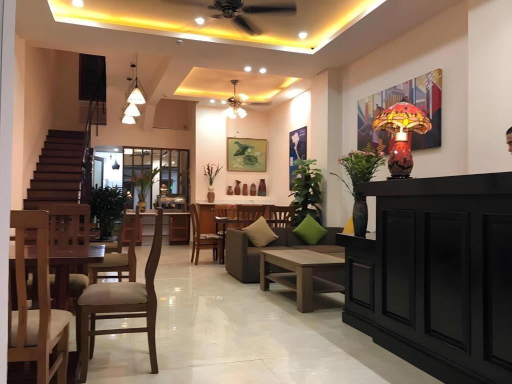 Old Quarter Family Hotel Hanoi Esterno foto